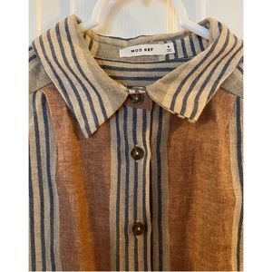 Button down short sleeve shirt